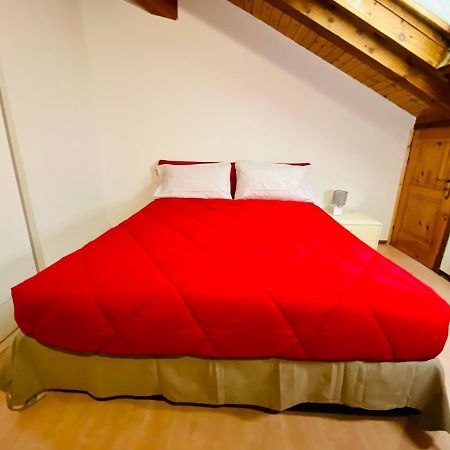 Casa Dei Leoni Apartment Aosta Luaran gambar