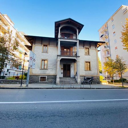 Casa Dei Leoni Apartment Aosta Luaran gambar