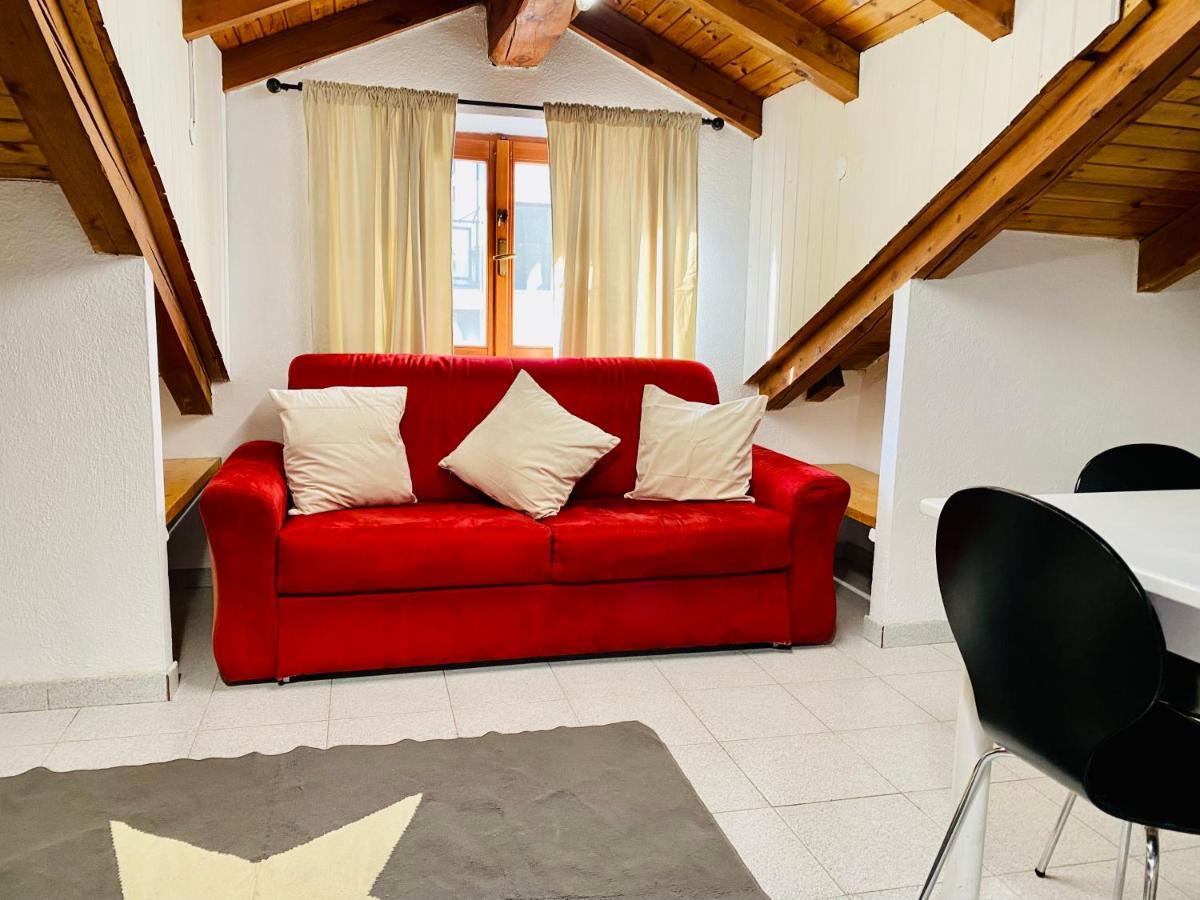 Casa Dei Leoni Apartment Aosta Luaran gambar