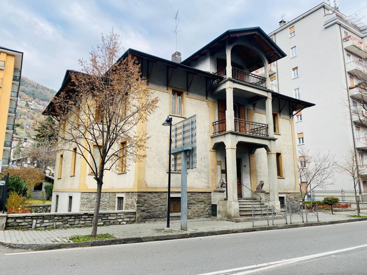 Casa Dei Leoni Apartment Aosta Luaran gambar