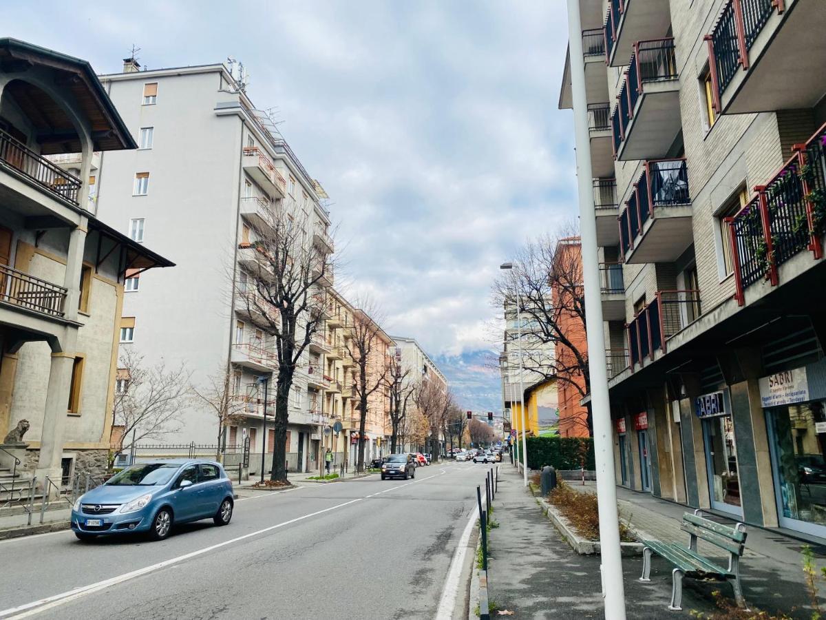 Casa Dei Leoni Apartment Aosta Luaran gambar