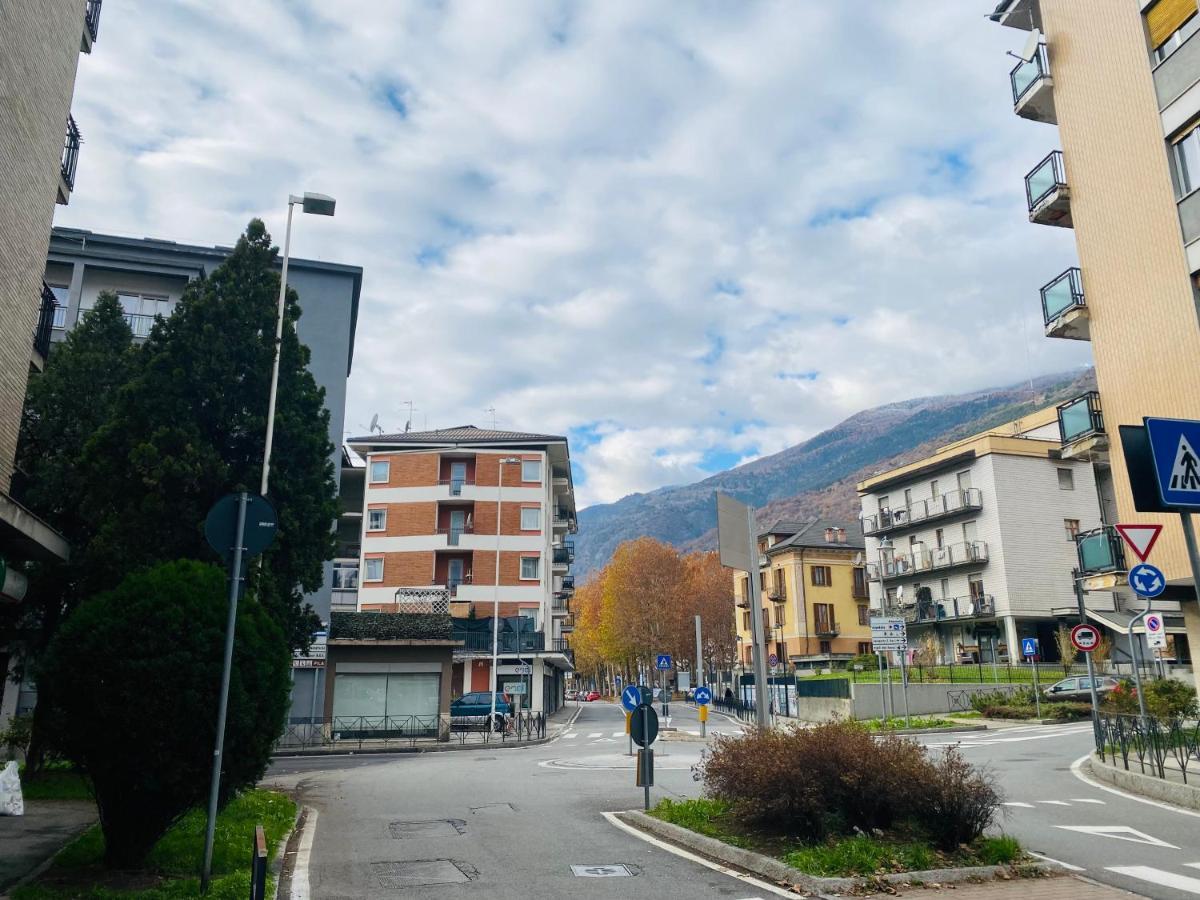 Casa Dei Leoni Apartment Aosta Luaran gambar