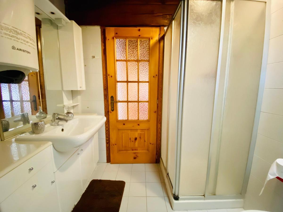 Casa Dei Leoni Apartment Aosta Luaran gambar
