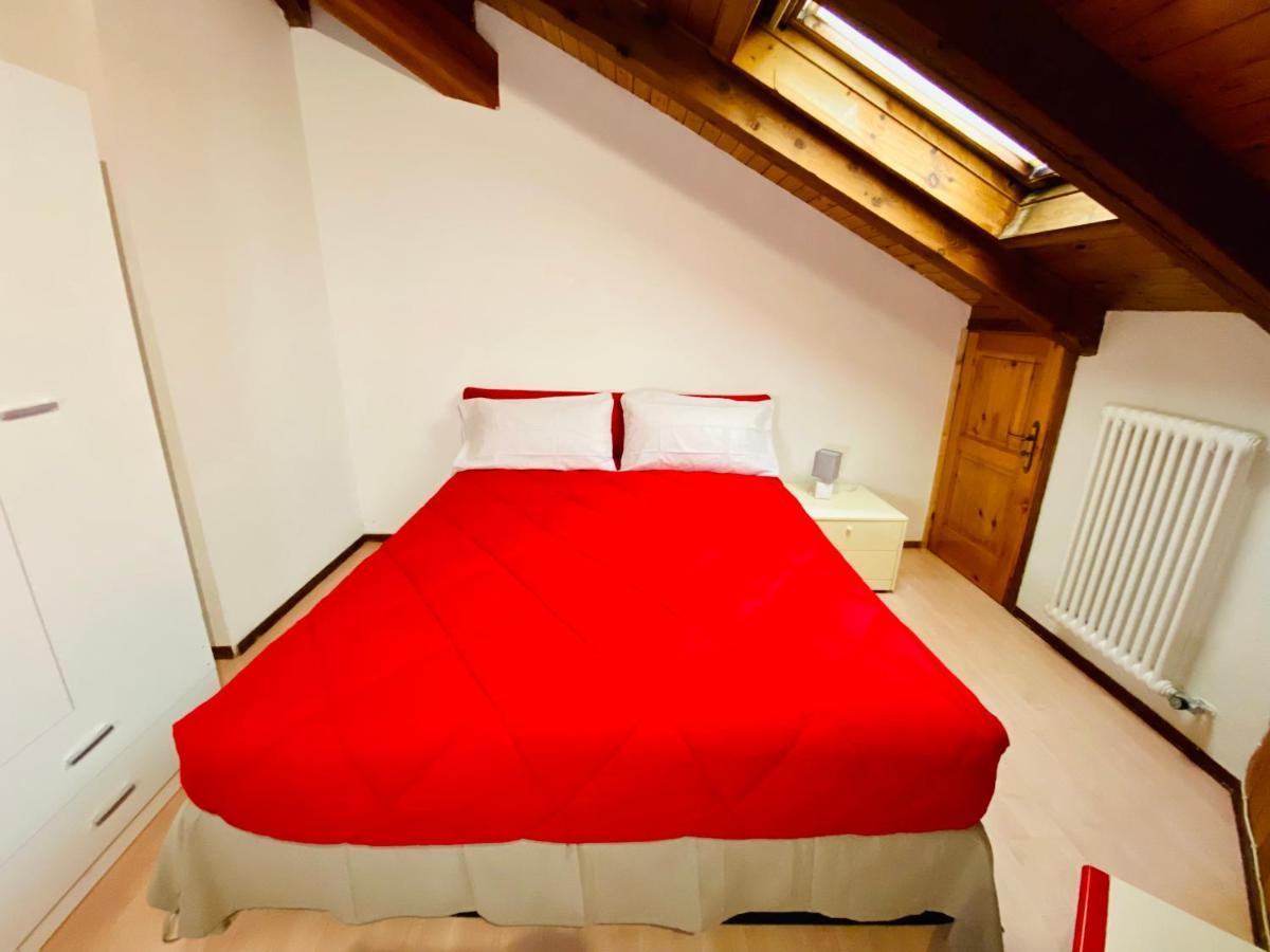 Casa Dei Leoni Apartment Aosta Luaran gambar
