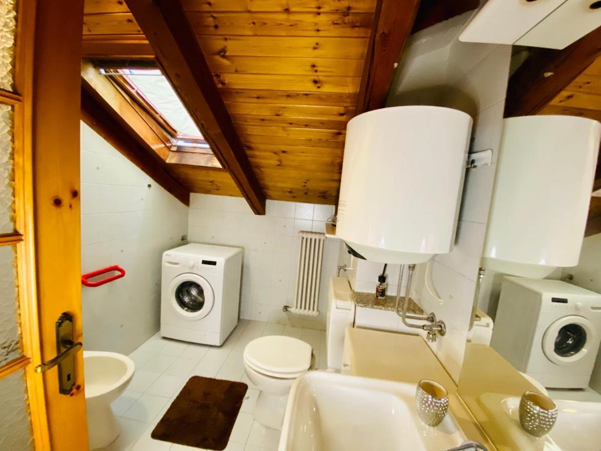 Casa Dei Leoni Apartment Aosta Luaran gambar